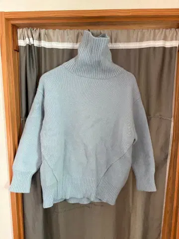 Spick & Span 터틀넥 스웨터 라이트 블루