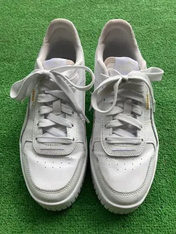 PUMA 스니커즈 통굽 화이트 24cm