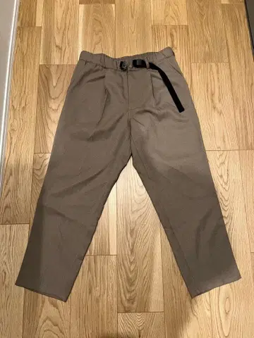 뉴발란스 베이지 브라운 테이퍼드 와이드 팬츠 S