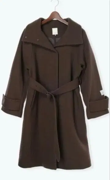 미사용 새상품 Te chichi 울 더블 크로스 스탠드 코트