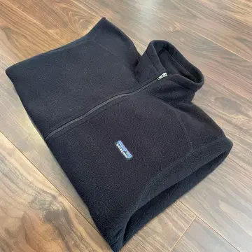 파타고니아 신틸라 플리스 풀오버 블랙