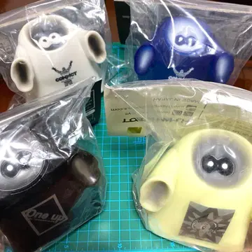 [낱개 판매 OK] HUMAN ROBOT GhosTee 4세트