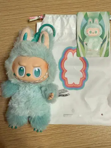 Big into Energy 라부부 SERENITY 그린