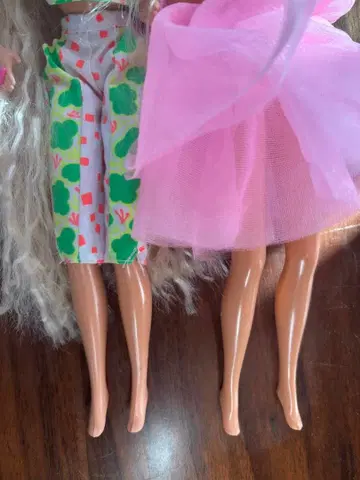 바비 인형 금발 핑크 튜튜