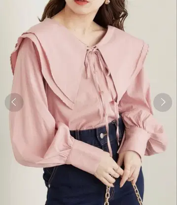 chico 더블 세일러 카라 볼륨 소매 블라우스