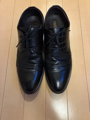 [ 새상품급 ] 천연 가죽 블랙 가죽 펀치 비즈니스 슈즈