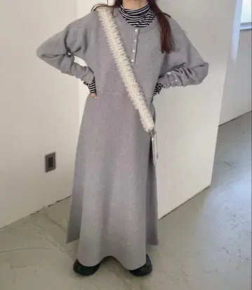 그레이 니트 롱 원피스 버튼 포함