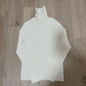 mid 터틀넥 리브 니트 풀오버