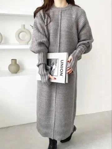 GeeRA 핑거홀 디자인 니트 원피스 그레이