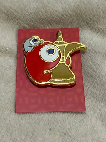 [ 레어 완판템 ] 만박 오만 코먀크 핀 배지