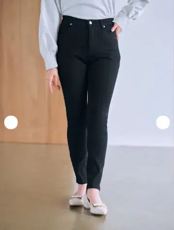 COHINA 블랙 스키니 팬츠 S 사이즈