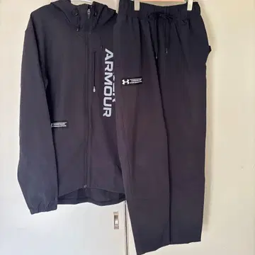 UNDER ARMOUR 블랙 세트업