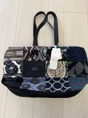 미나 페르호넨 피스 백