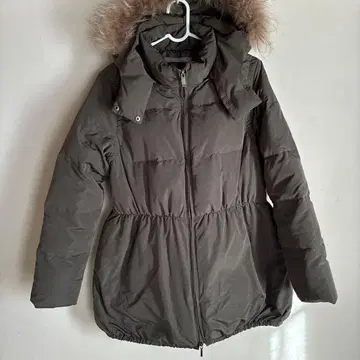 theory luxe 카키 다운 자켓 후드 부착