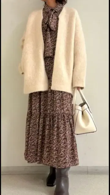 MilaOwen W 페이스 샤기 니트 가디건