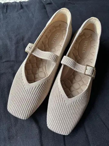 [ 미사용 ] VIVIA 베이지 마리 제인 플랫슈즈 36.5