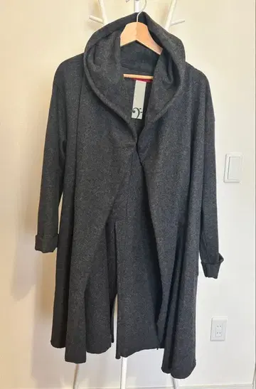 알칼리 후드 부착 차콜 롱 코트