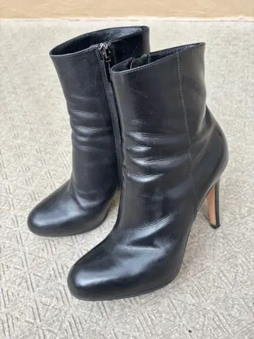 지안비토 로시 블랙 가죽 하이힐 부츠