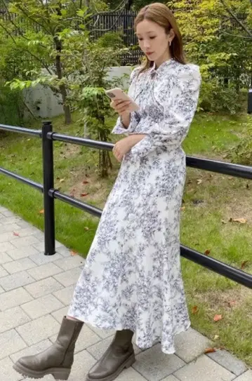 스나이델 데콜테 오픈 원피스 S