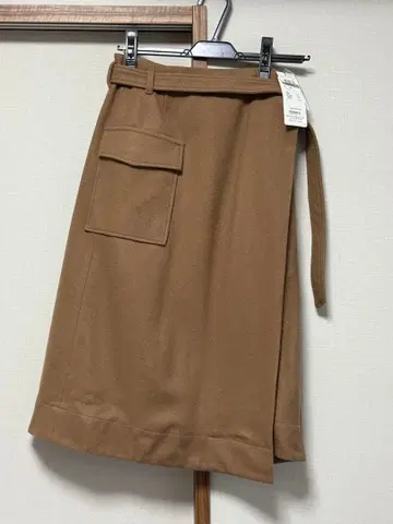 플로렌트 울 벨트 포함 랩스커트 카멜 브라운 베이지