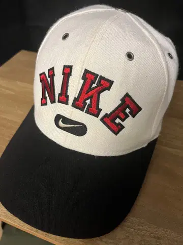 NIKE 바이컬러 야구 모자