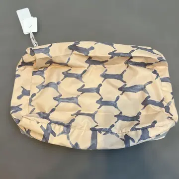 미나 페르호넨 run run run 트래블러스 파우치 중