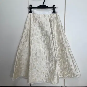 Chesty 플라워 자카드 스커트