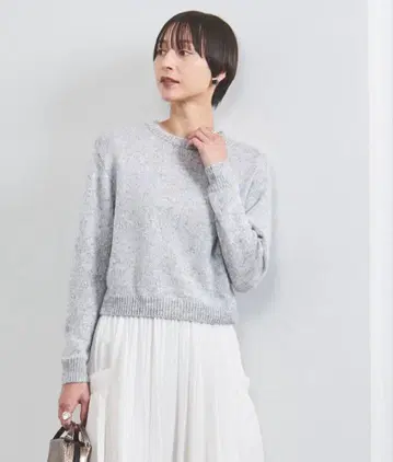 새상품 유나이티드 애로우즈 컬러 스팽글 크루넥 니트