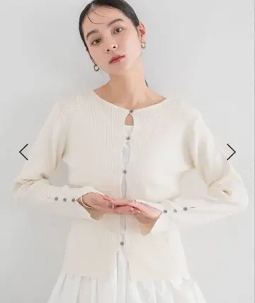 로리즈팜 컴팩트 니트 가디건 아이보리