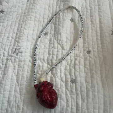 [레어] USJ 빛나는 심장 펜던트 좀비의 먹이 할로윈