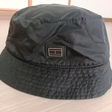 타미 블랙 버킷햇