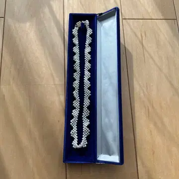 화이트 펄 비즈 목걸이