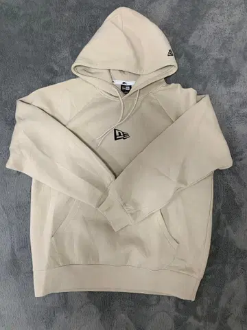 NEW ERA 베이지 후드티 L 사이즈