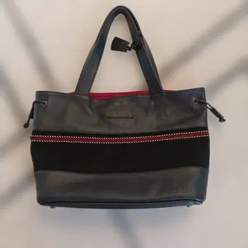 블랙과 레드 토트백