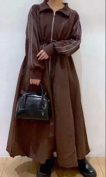 LOWRYSFARM 트랙 도킹 벌룬 원피스