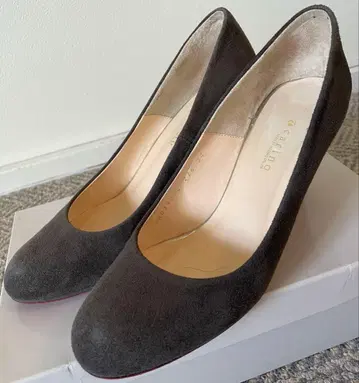 Carino 스웨이드 펌프스