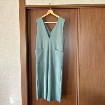 빔즈 민트 그린 V넥 슬리브리스 롱 원피스 새상품급