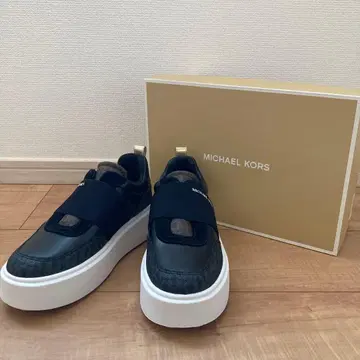 새상품 마이클코어스 ROMEY 믹스 미디 슬립온 플랫폼