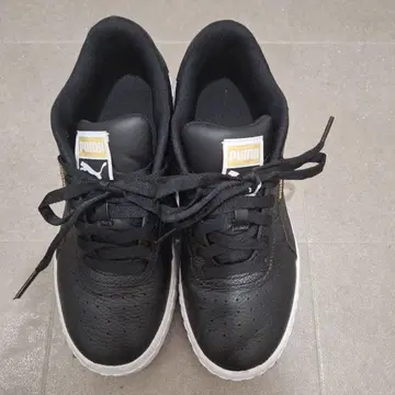 푸마 통굽 스니커즈 블랙 24.5cm