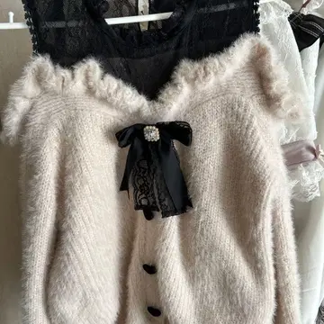 LIZLISA 레이어드 스타일 어깨 트임 니트 블랙