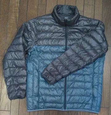 유니클로 울트라 라이트 다운 XL 사이즈 투톤