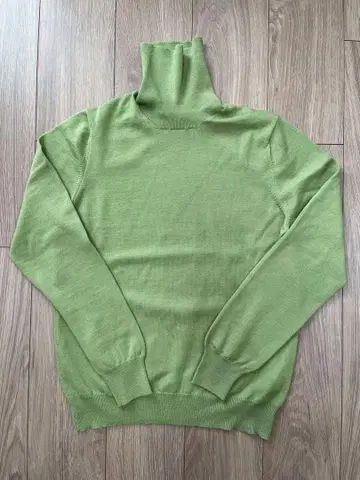 새상품급 GRAN SASSO 12게이지 터틀넥 니트 46 피스타치오