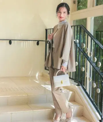 새상품급 고베 레터스 자켓+팬츠 슬림 스트레치 수트 셋업 M