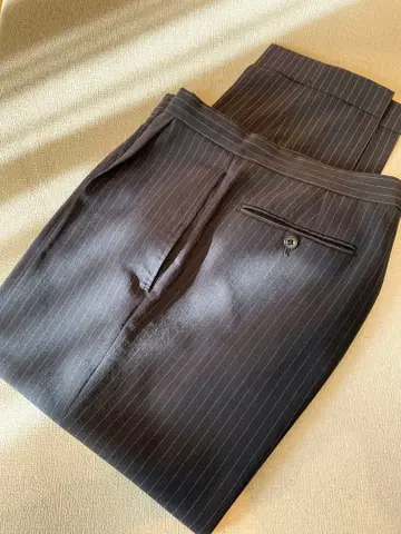 [ BEAMS+ ] 네이비 스트라이프 슬랙스