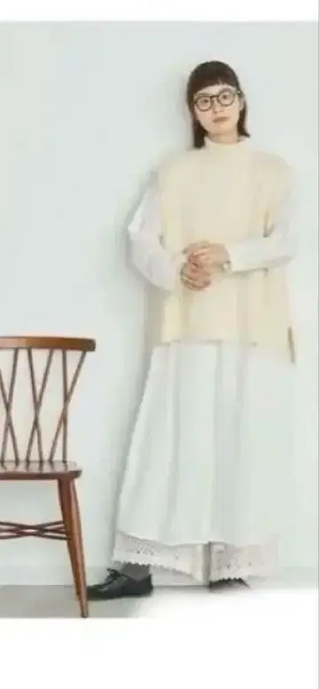 새상품 크림 니트 베스트