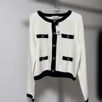 RANDA 란다 노카라 자켓 아이보리 x 블랙