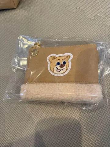 LOVERARY 곰 자수 파우치 베이지