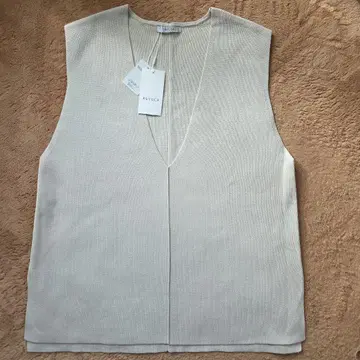 KEYUCA V넥 니트 베스트 베이지 프리 사이즈 미사용 새상품