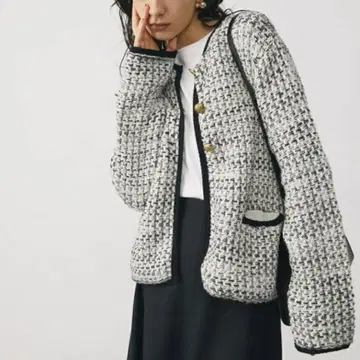 [ 컨디션 최상 ] 미라 오웬 골드 버튼 니트 트위드 가디건 완판템