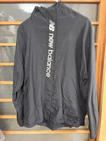 new balance 나일론 자켓 블랙